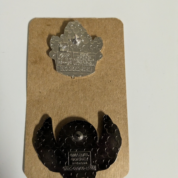 Disney Pin Set - Picture 2 of 2